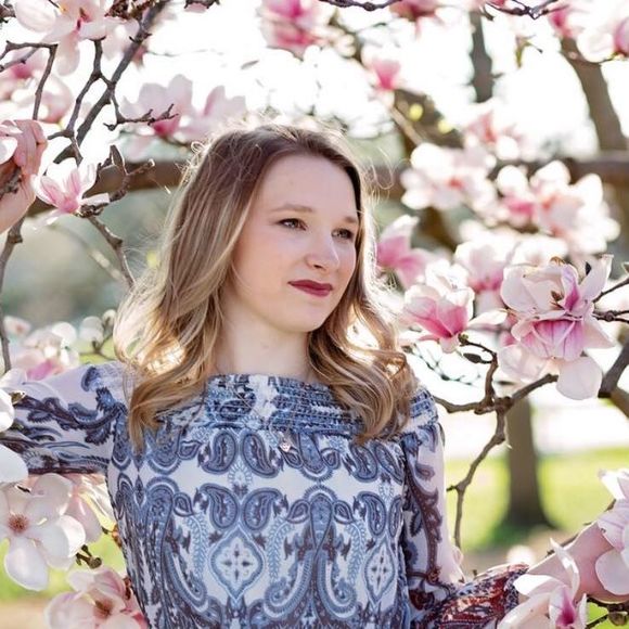 Meet your Posher, Marissa - Picture 1 of 1